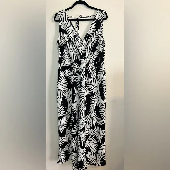 Torrid Vacation Suplice Wide Leg Jumpsuit 2X - Picture 4 of 6